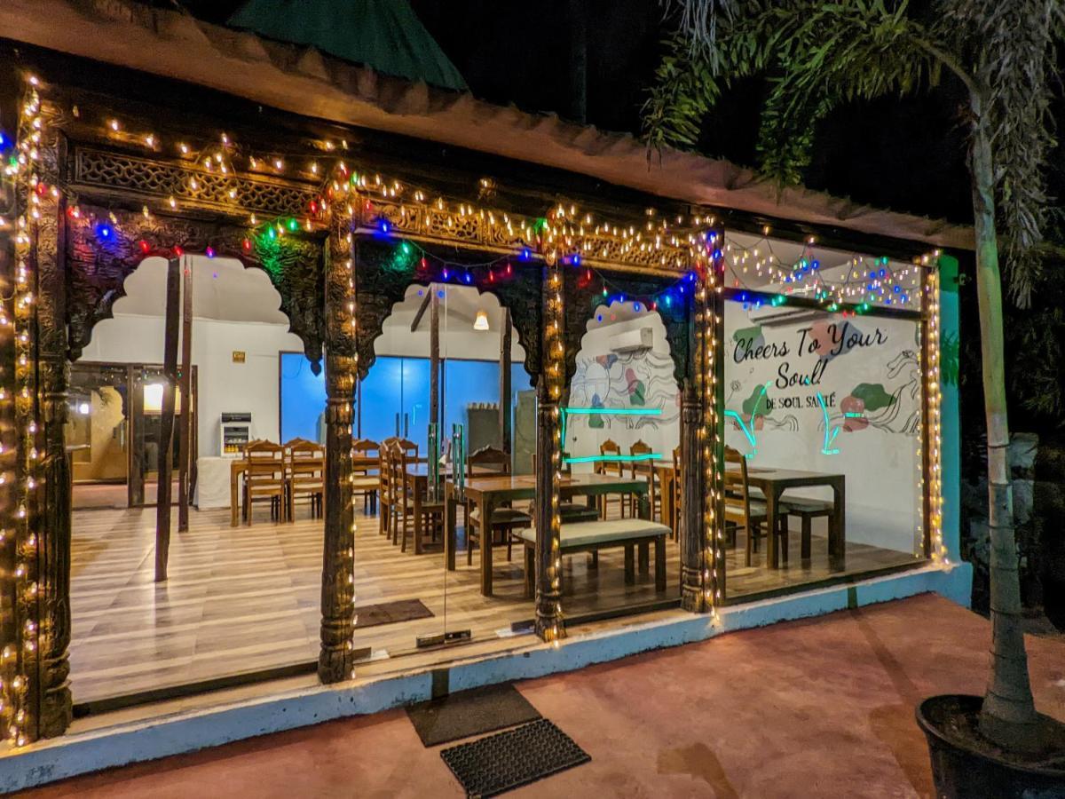 Hotel De Soul Sante Morjim Goa Exterior foto