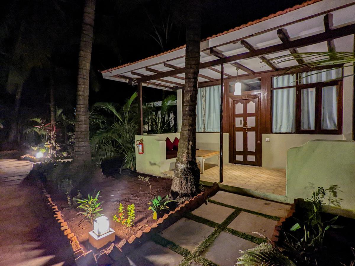 Hotel De Soul Sante Morjim Goa Exterior foto