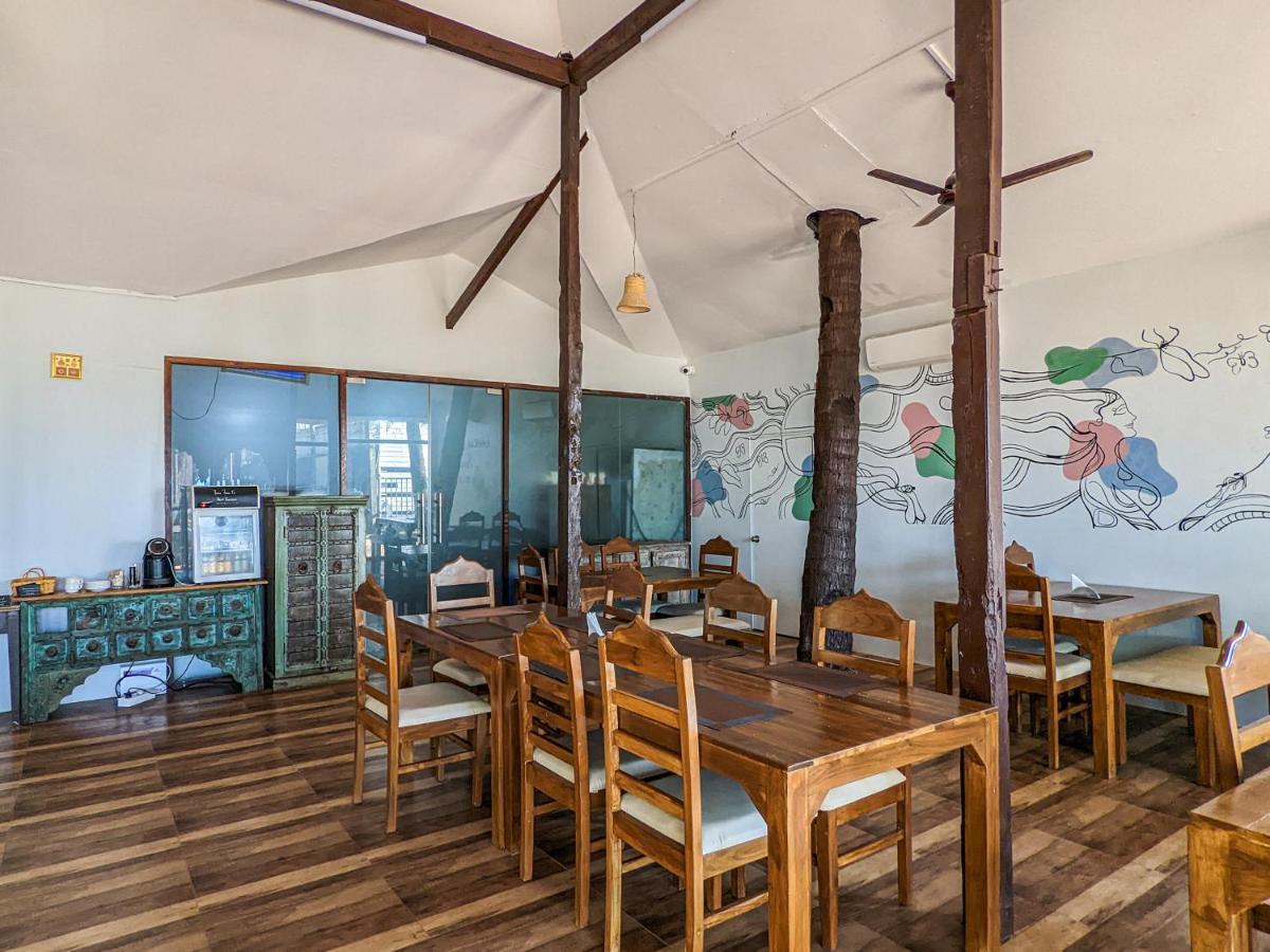 Hotel De Soul Sante Morjim Goa Exterior foto