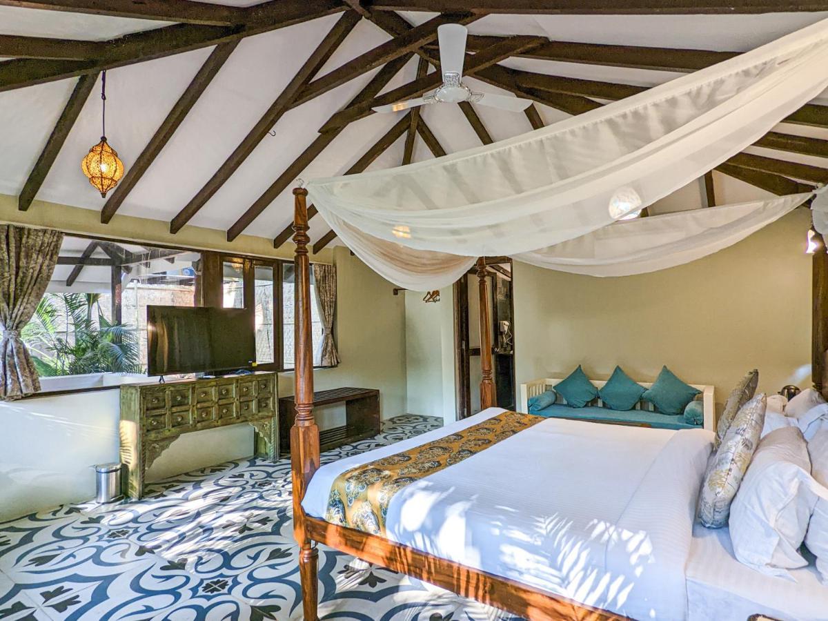 Hotel De Soul Sante Morjim Goa Exterior foto