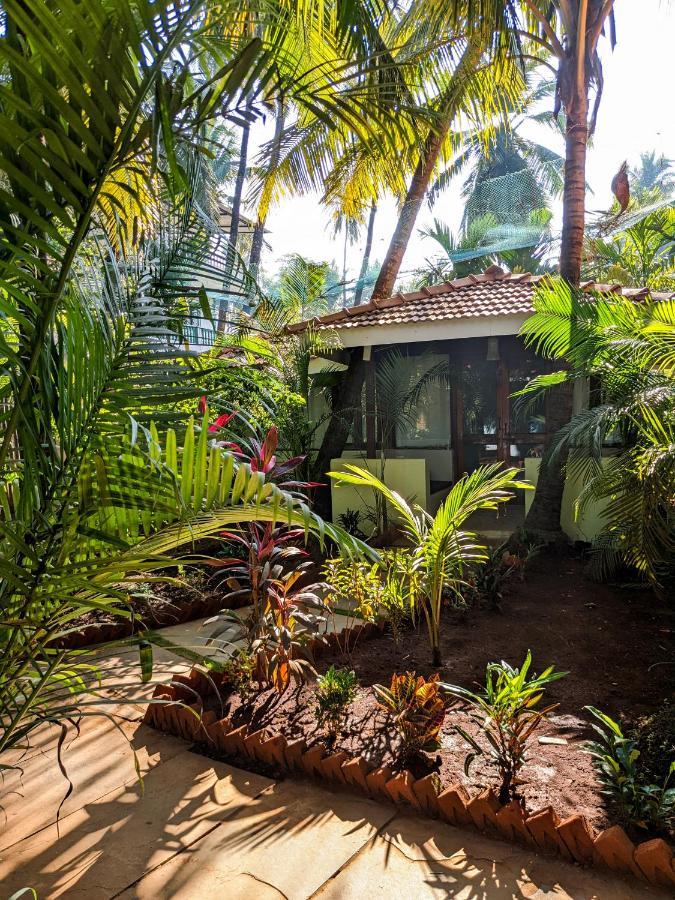 Hotel De Soul Sante Morjim Goa Exterior foto