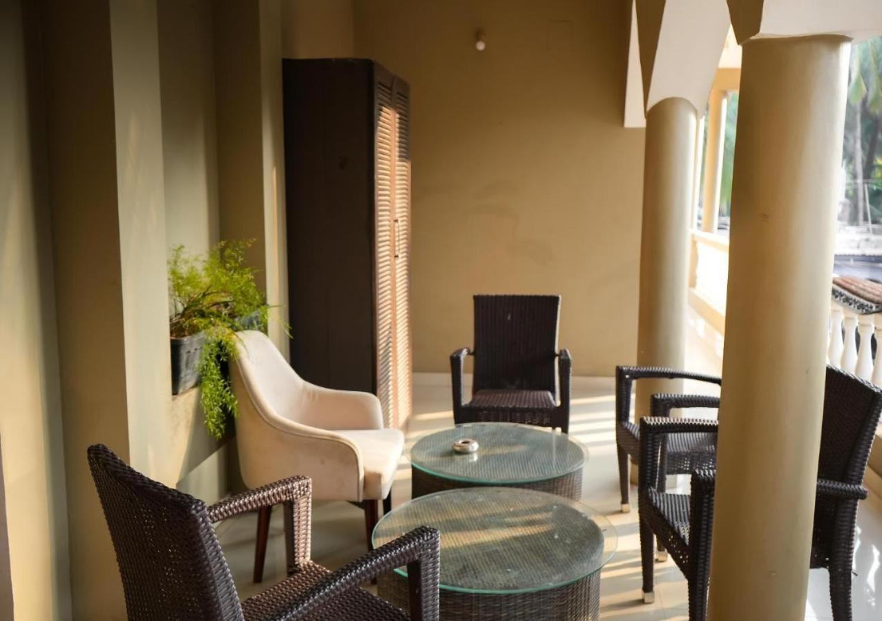 Hotel De Soul Sante Morjim Goa Exterior foto