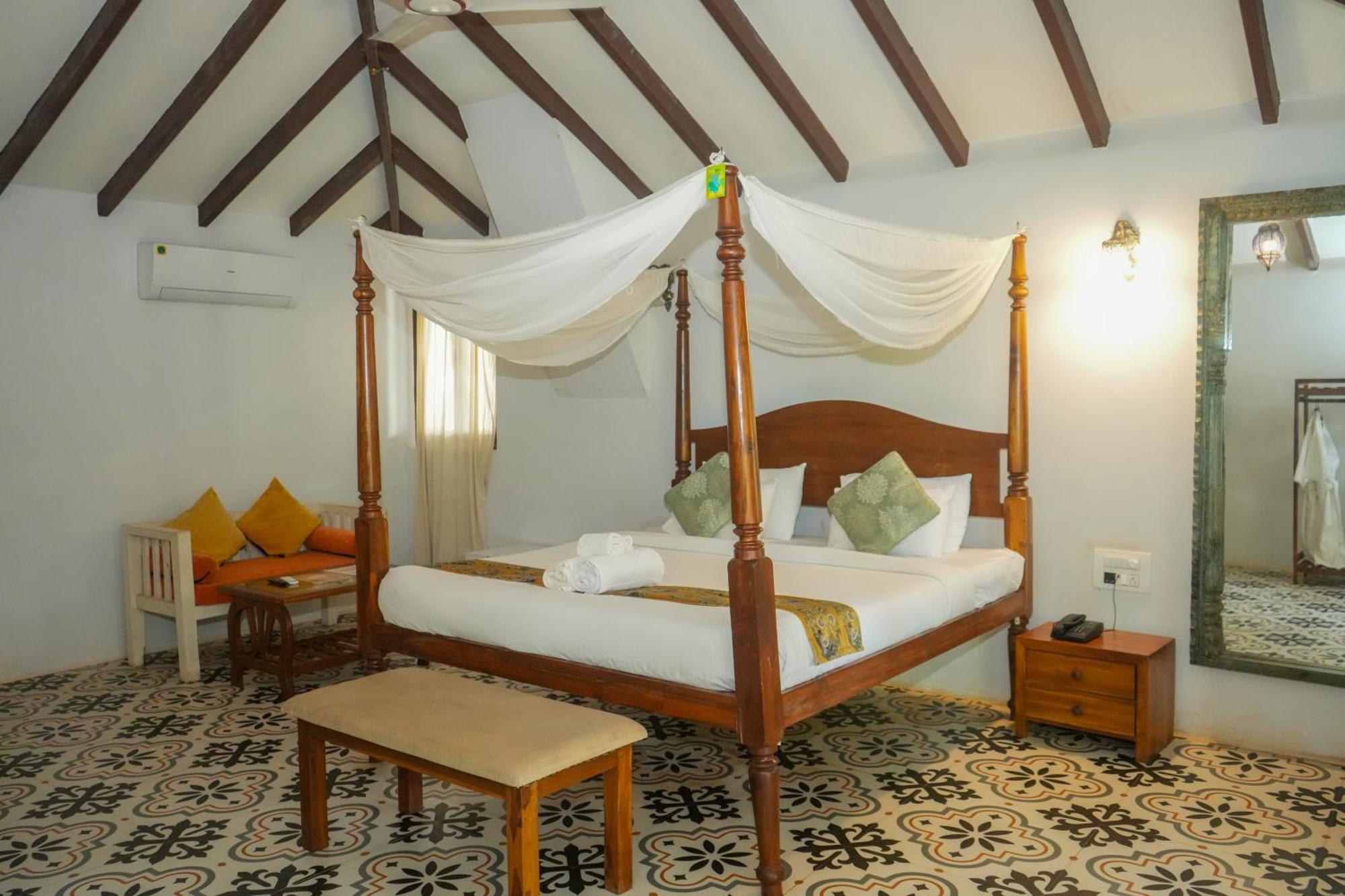 Hotel De Soul Sante Morjim Goa Exterior foto