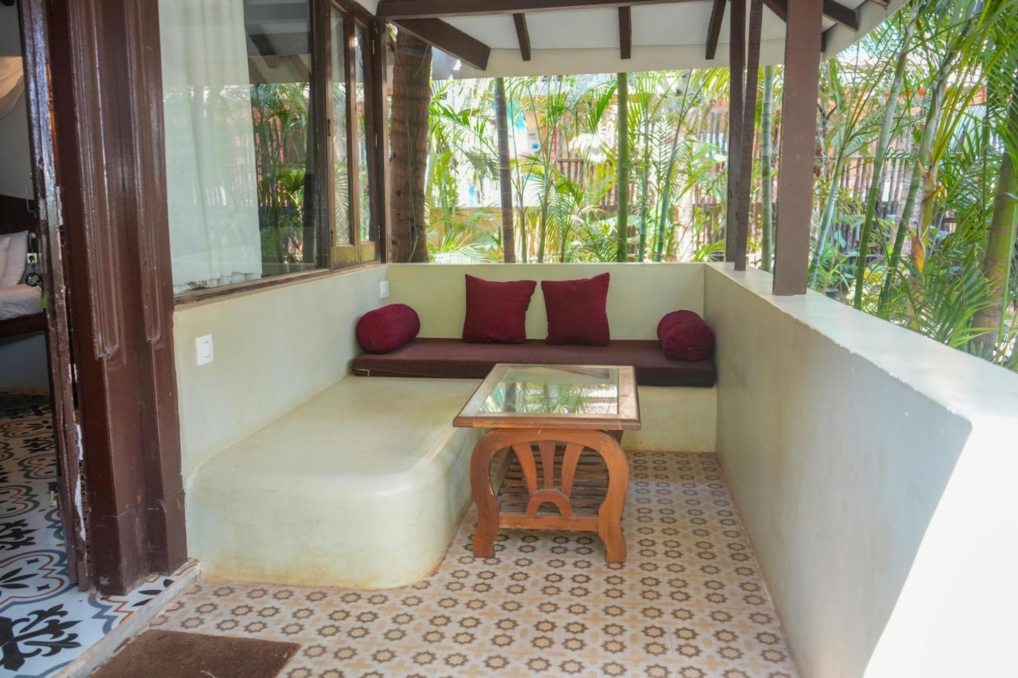 Hotel De Soul Sante Morjim Goa Exterior foto
